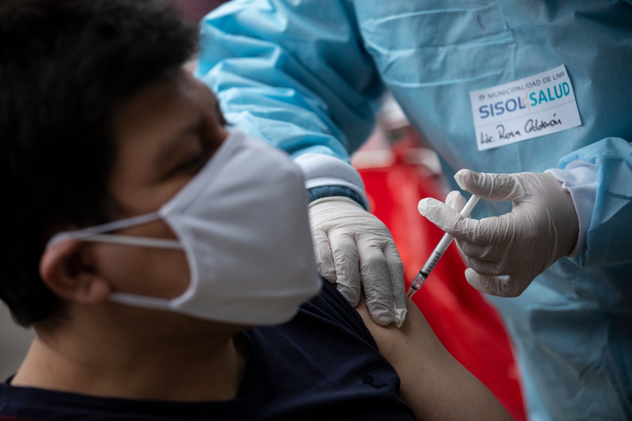 Vacunatón: más de 9,400 vecinos se atendieron en el Parque de la Exposición durante segunda jornada