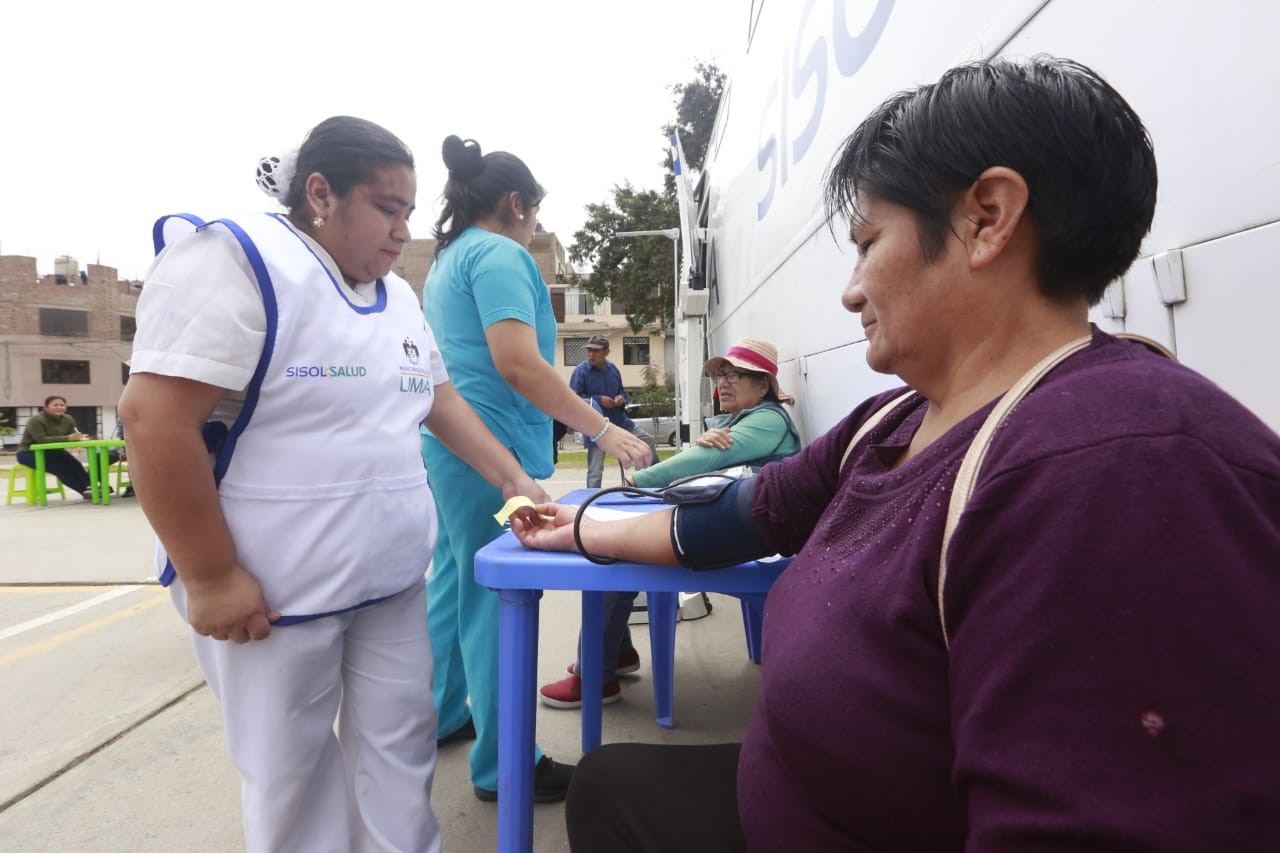 Más de 300 atenciones gratuitas brindó Sisol Salud a vecinos de San Juan de Lurigancho