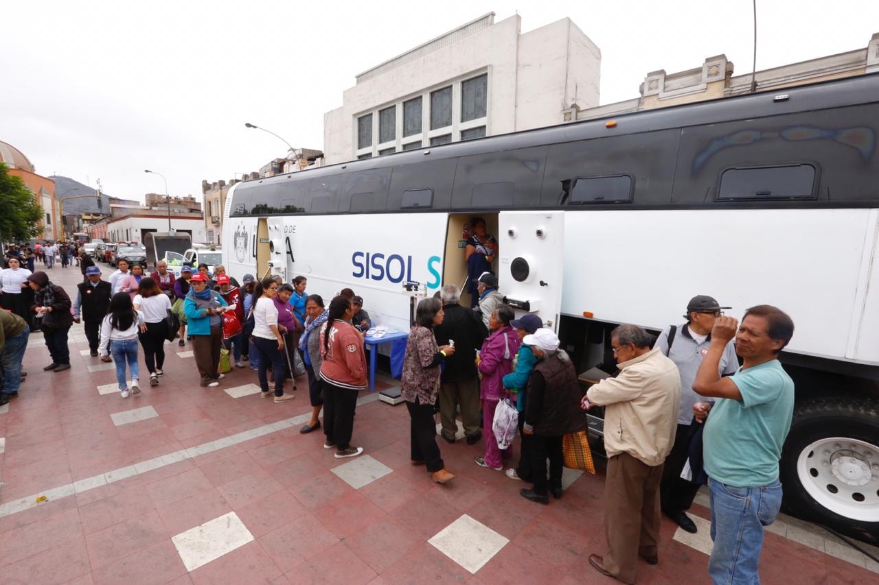 Sisol salud brindó atención médica en feria “Creando Juntos”
