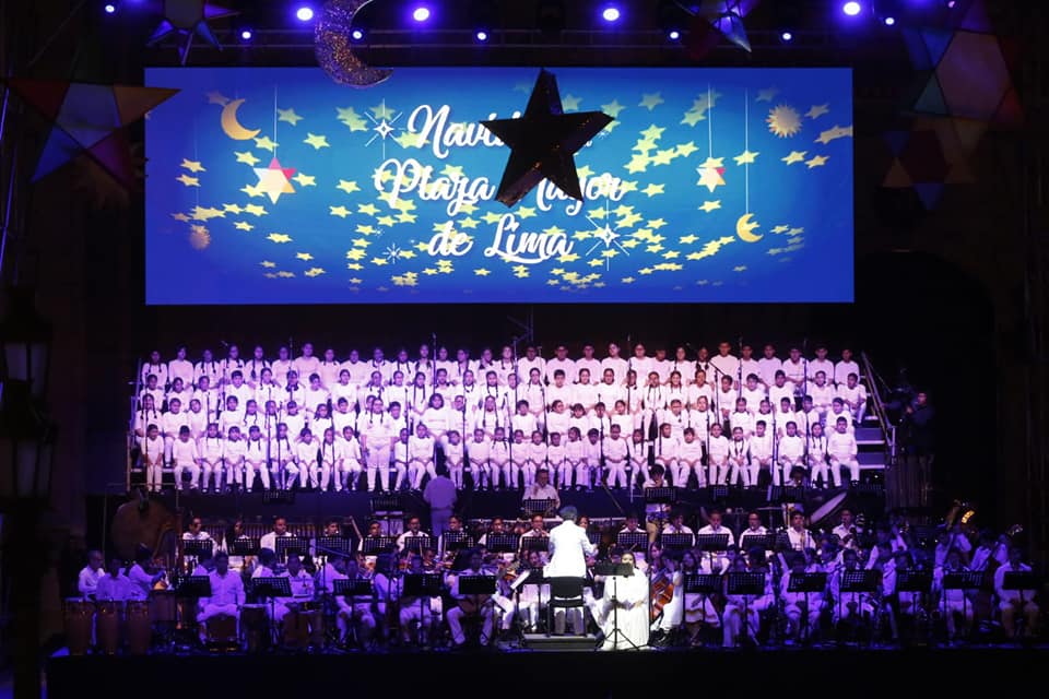 Brindamos atención a vecinos en gran espectáculo de antesala a la Navidad