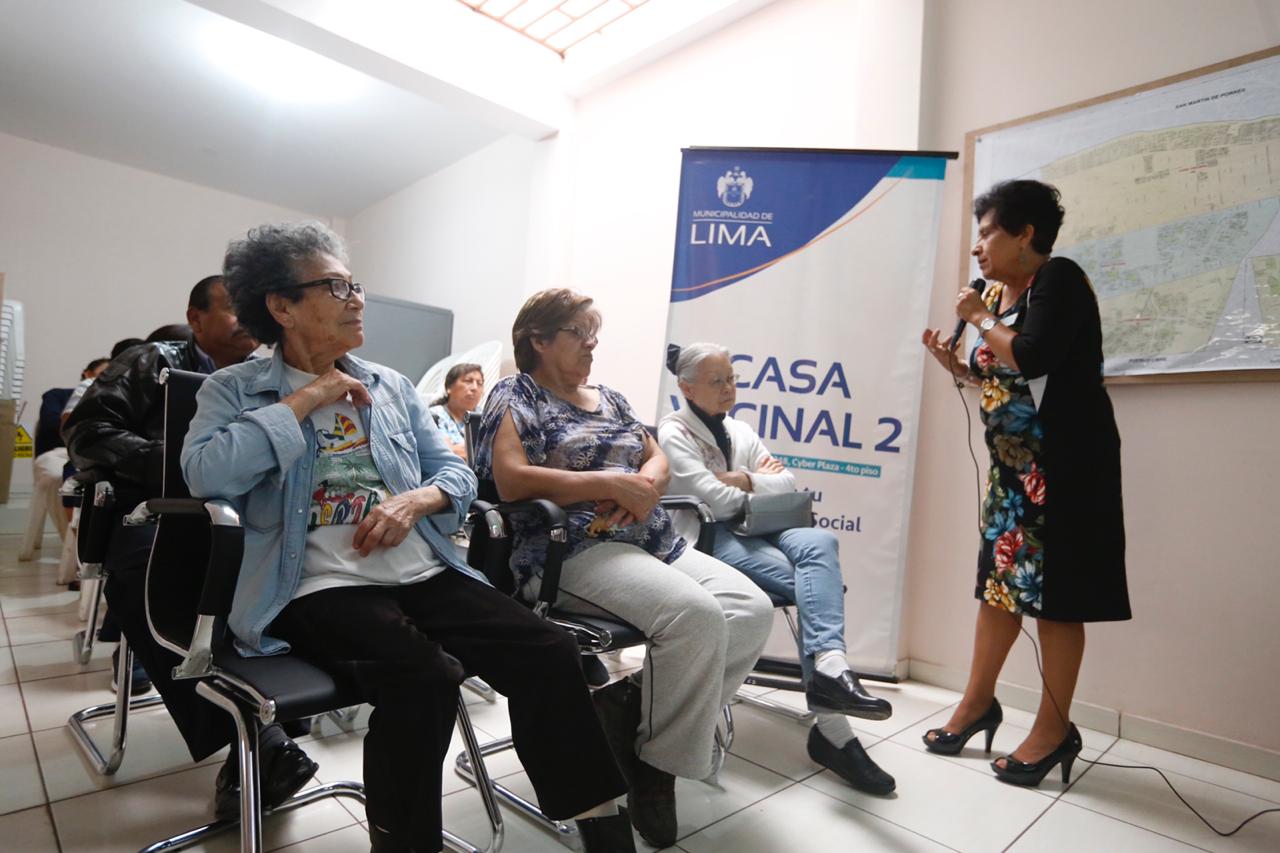 Sisol Salud capacitó a vecinos de Lima sobre los cuidados del adulto mayor