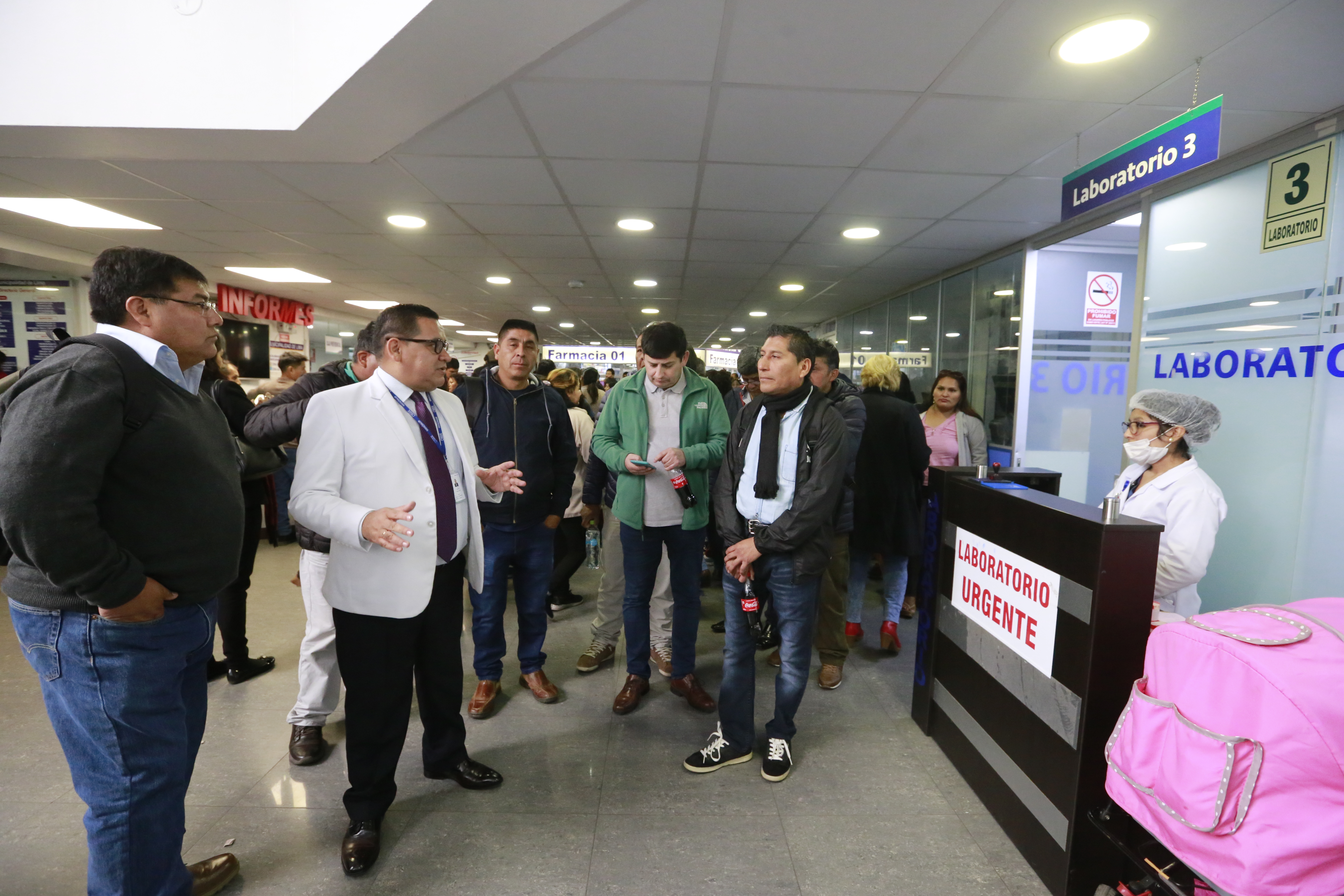 Delegación chilena visitó establecimientos de Sisol Salud Camaná y Lince