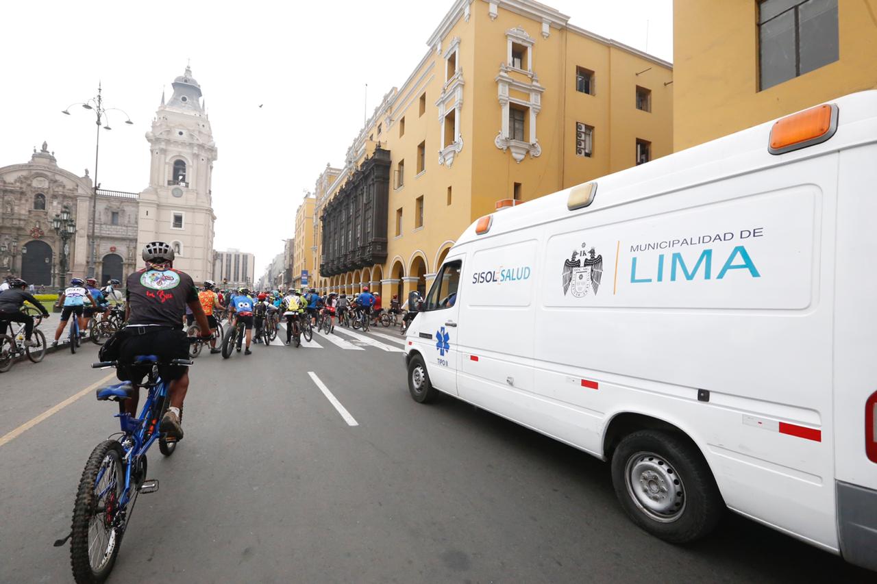Sisol Salud cuidó a deportistas en concurrida bicicleteada desde la Plaza Mayor de Lima