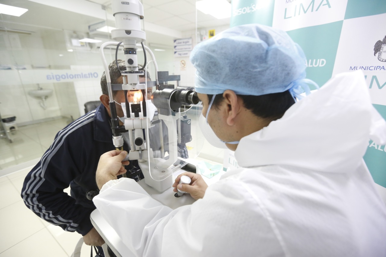 Recomendaciones para evitar el contagio de conjuntivitis durante el verano