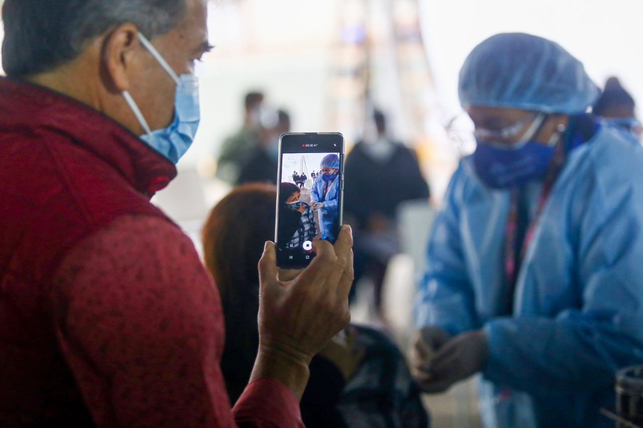 ¿Por qué es importante recibir la segunda dosis de la vacuna contra el COVID-19?