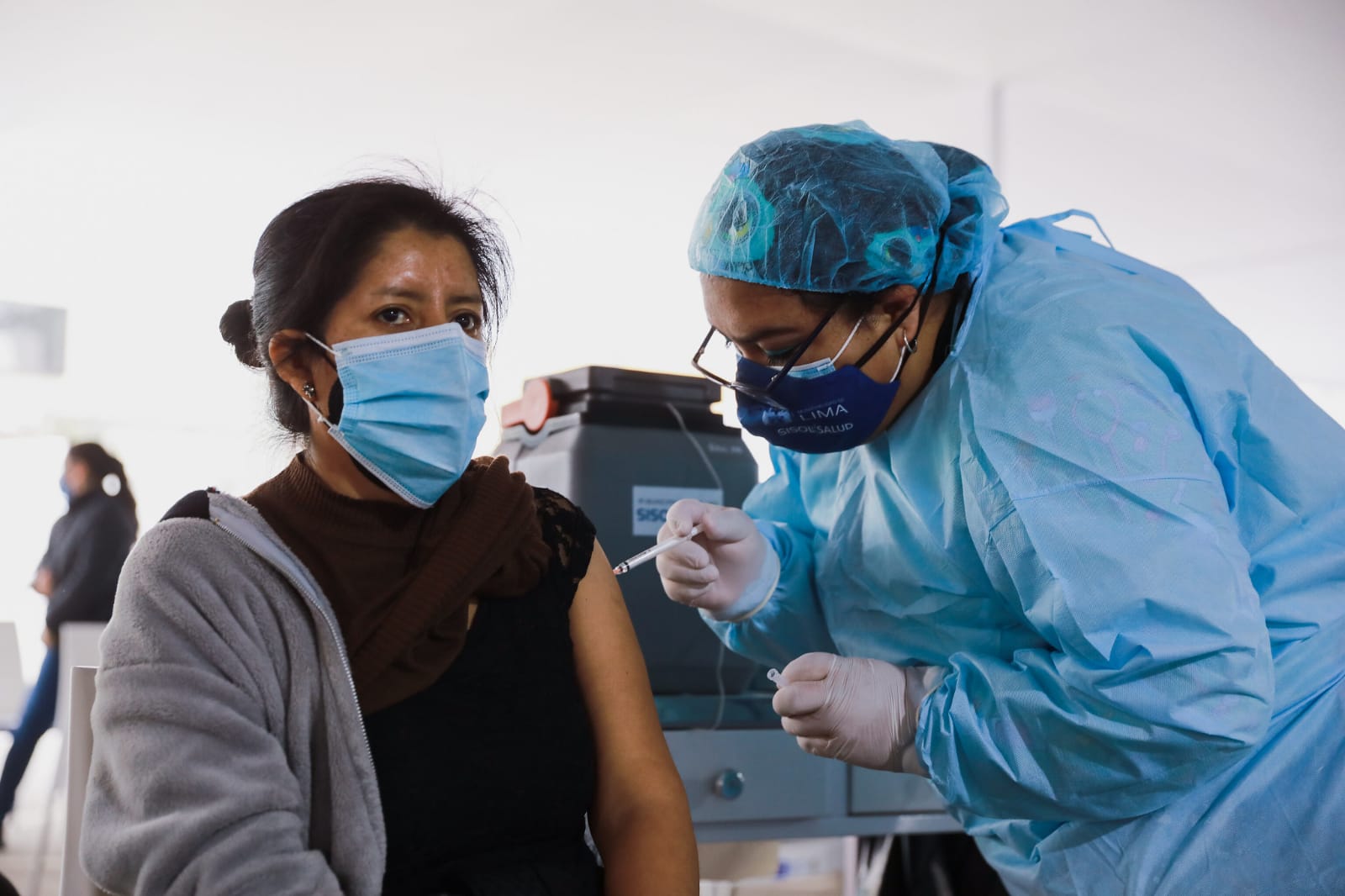 TERCER VACUNATÓN: Brigadas atendieron a más de 10,900 personas en el Parque de la Exposición