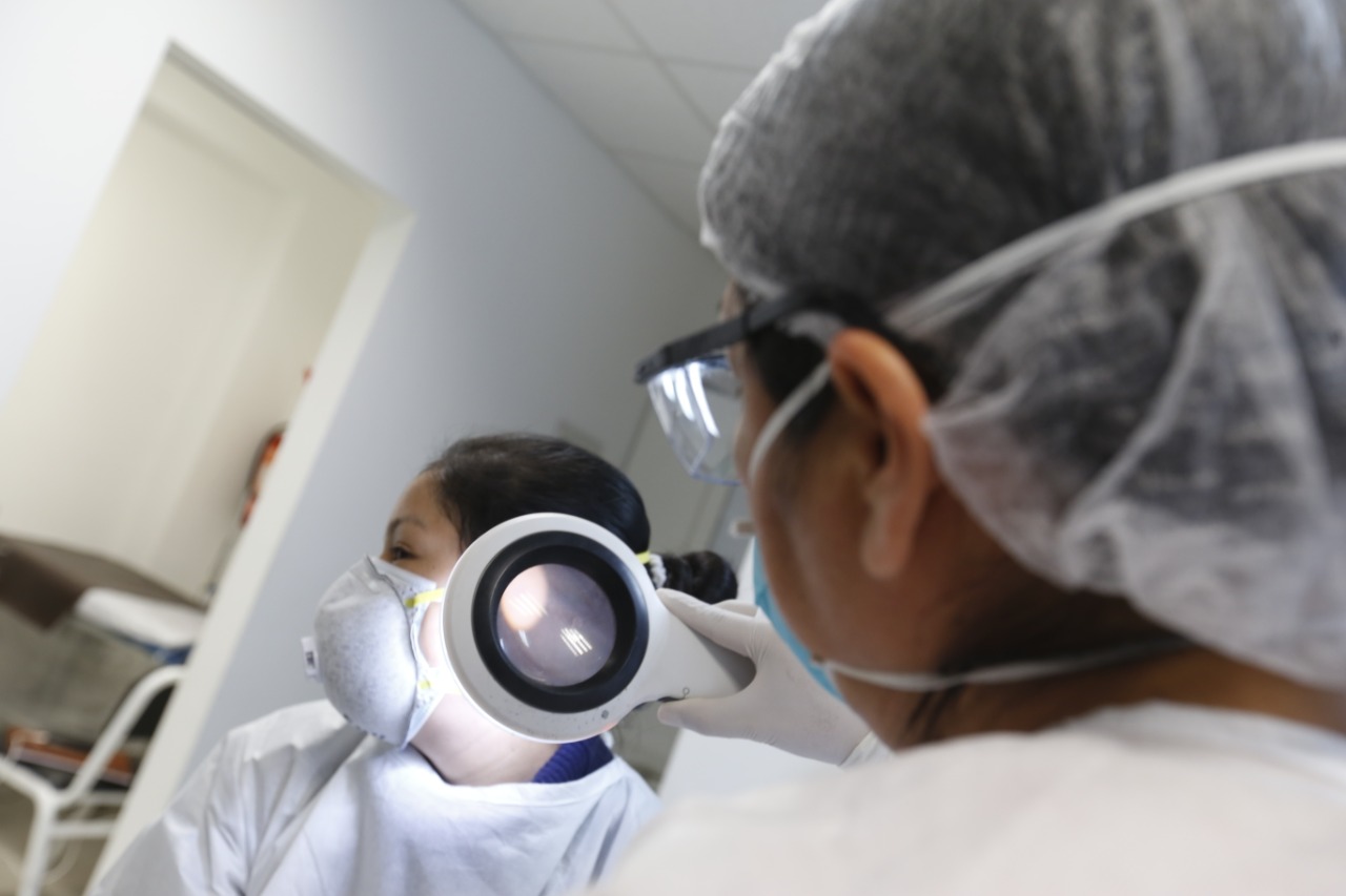 Conoce cómo cuidar tu rostro del acné y la rosácea ante el constante uso de la mascarilla