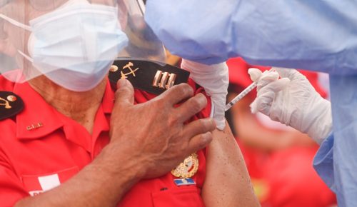 MML: cerca de 150 miembros del Cuerpo General de Bomberos Voluntarios fueron vacunados contra el COVID-19