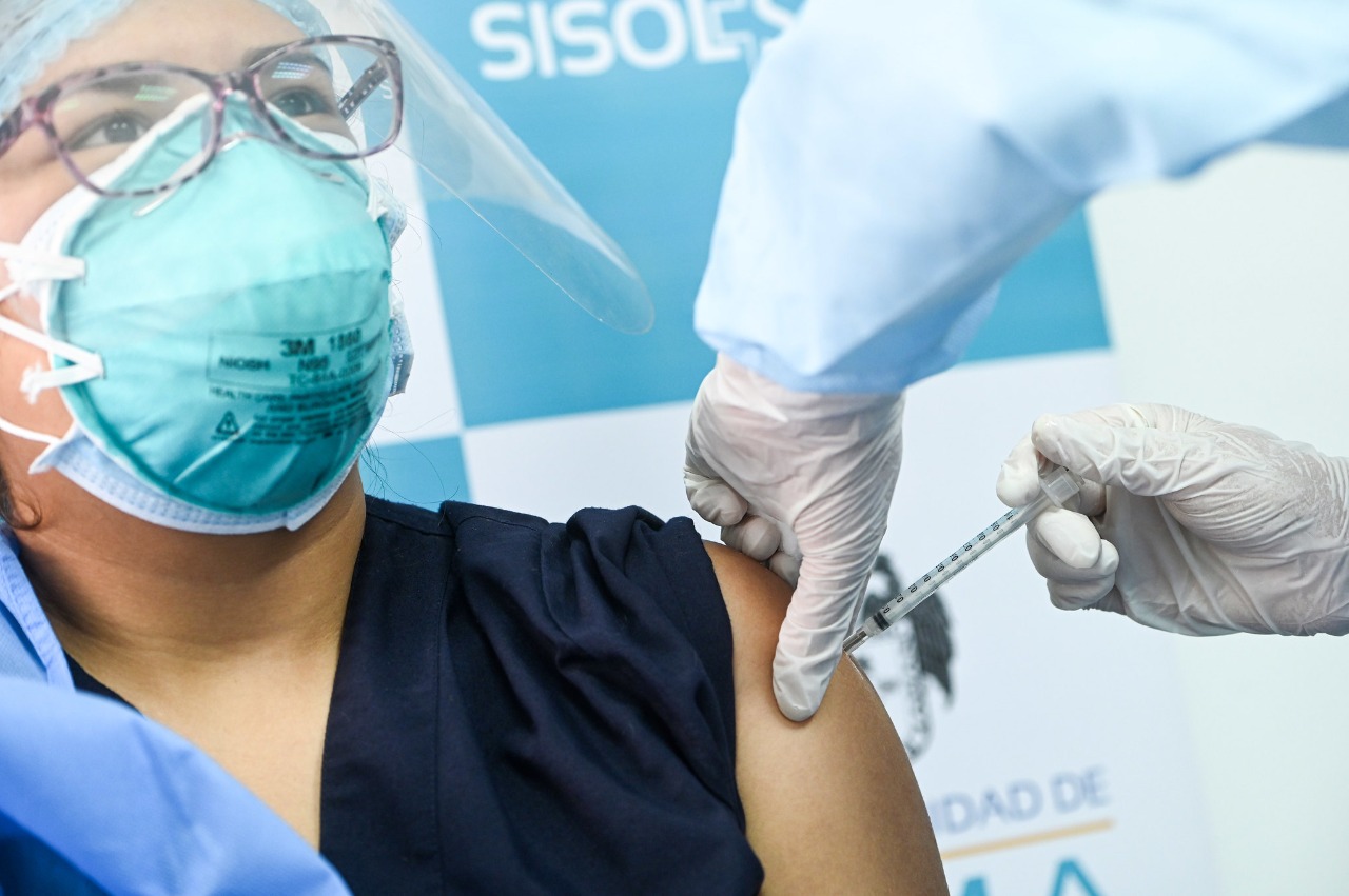 Sisol Salud avanza con el proceso de vacunación de su personal